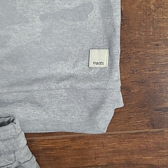 Vuori Halo Heather Gray Hoodie & Jogger Set Size M - Picture 5 of 11
